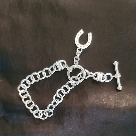 Silver Chain Bracelet w Horseshoe Charm - Picture 5 of 8